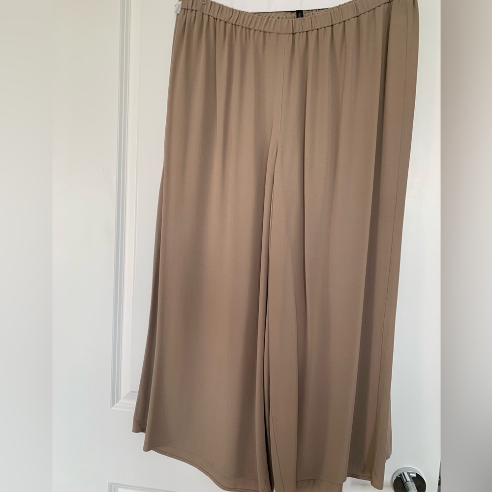 MAKE AN OFFER,CREATE YOUR BUNDLE, SAVE MONEY ON SHIPPING 
Eileen Fisher